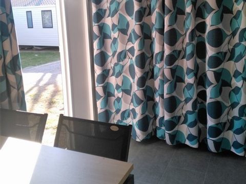 MOBILHOME 2 personnes - Charme 20m² Confort (1ch - 2pers.) + Clim + Terrasse non-couverte