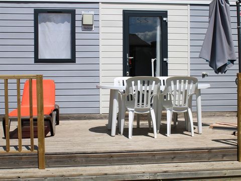 MOBILHOME 2 personnes - Charme 20m² Confort (1ch - 2pers.) + Clim + Terrasse non-couverte