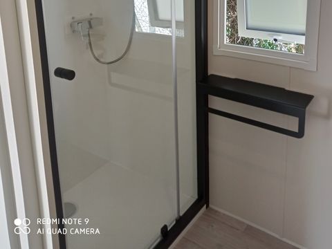 MOBILHOME 2 personnes - Charme 20m² Confort (1ch - 2pers.) + Clim + Terrasse non-couverte