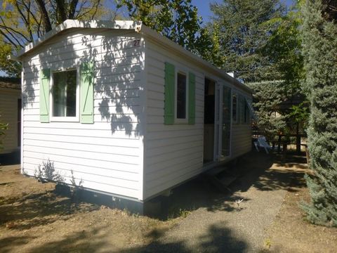 MOBILHOME 4 personnes - 24m² Standard (2ch - 4pers.) + Paillotte extérieure