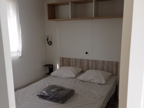 MOBILHOME 7 personnes - 30m² Confort (2ch - 5/7pers.) + Clim + Terrasse couverte