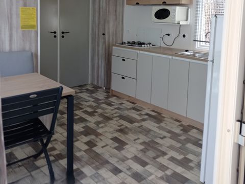 MOBILHOME 7 personnes - 30m² Confort (2ch - 5/7pers.) + Clim + Terrasse couverte