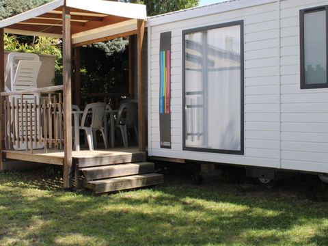 MOBILHOME 7 personnes - 30m² Confort (2ch - 5/7pers.) + Clim + Terrasse couverte - Dimanche