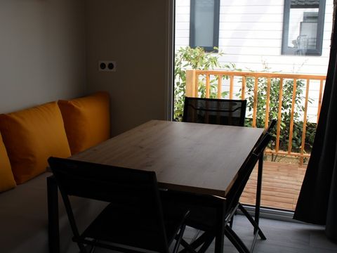 MOBILHOME 7 personnes - Family 30m² Confort (3ch - 7pers.) + Clim + Terrasse couverte