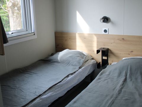 MOBILHOME 7 personnes - Family 30m² Confort (3ch - 7pers.) + Clim + Terrasse couverte