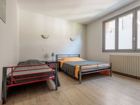 GÎTE 8 personnes - Gîte Les Oliviers 80m² Premium (2ch - 8pers) + LV + Terrasse + Jardin