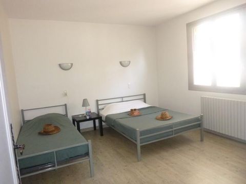 GÎTE 8 personnes - Gîte Les Oliviers 80m² Premium (2ch - 8pers) + LV + Terrasse + Jardin