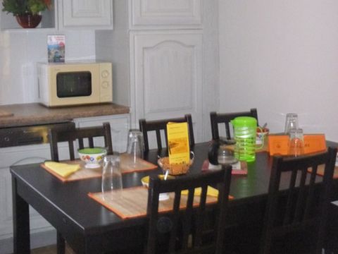 GÎTE 8 personnes - Gîte Les Oliviers 80m² Premium (2ch - 8pers) + LV + Terrasse + Jardin