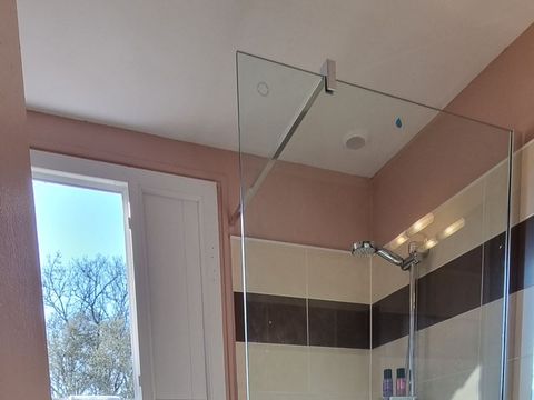 GÎTE 5 personnes - Cottage LA GARIOTTE - 5 personnes - 2 chambres - Climatisé - Télévision - Lave-vaisselle - S