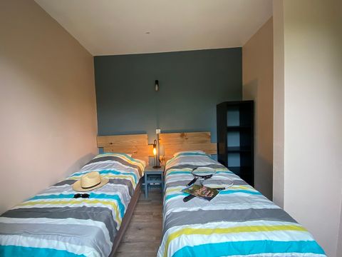 BUNGALOW 4 personnes - Cottage LA GARIOTTE - 4 personnes - 2 chambres - Climatisé - Télévision - Lave-vaisselle - S