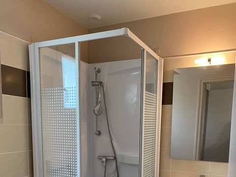 BUNGALOW 4 personnes - Cottage LA GARIOTTE - 4 personnes - 2 chambres - Climatisé - Télévision - Lave-vaisselle - S