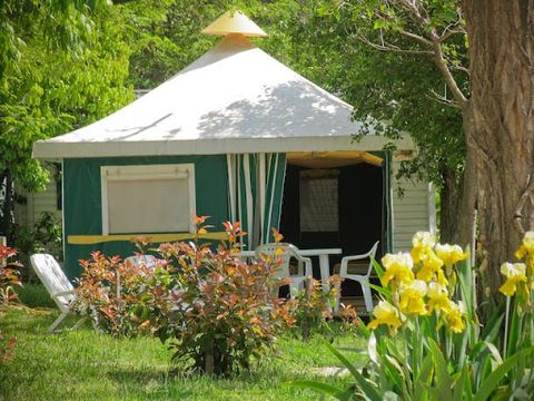 TENTE 5 personnes - TRAPPEUR (sans sanitaires)