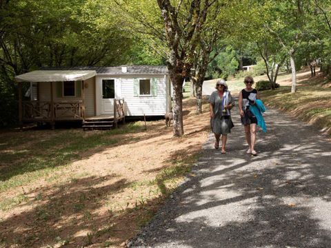 MOBILHOME 4 personnes - LOT