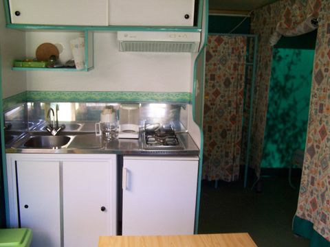 BUNGALOW TOILÉ 5 personnes - avec sanitaires