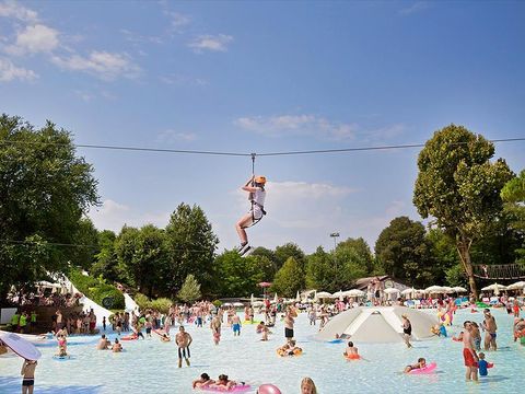 hu Altomincio village - Camping Vérone - Image N°3
