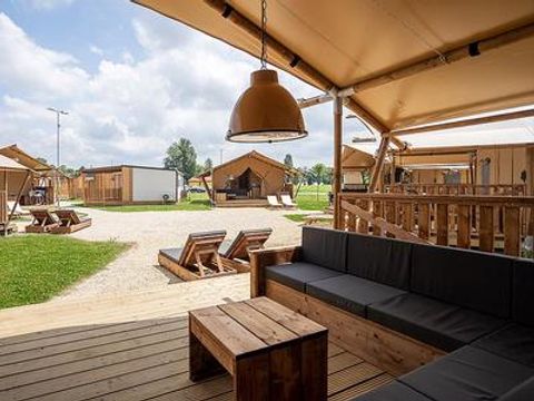 TENTE TOILE ET BOIS 6 personnes - SunLodge Pamoja&Kambi