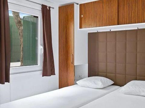 MOBILHOME 8 personnes - Premium | 3 Ch. | 6/8 Pers. | Terrasse surélevée | Clim.