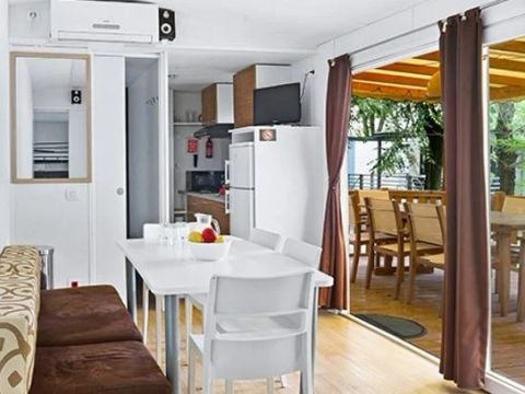 MOBILHOME 8 personnes - Premium | 3 Ch. | 6/8 Pers. | Terrasse surélevée | Clim.