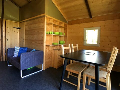Tente en toile et en bois 6 personnes - Cabane Hivernet Premium 3 ch avec sanitaires