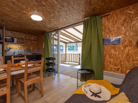 Lodge 4 personnes - Confort Premium avec sanitaires