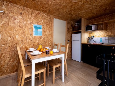Lodge 4 personnes - Confort Premium avec sanitaires