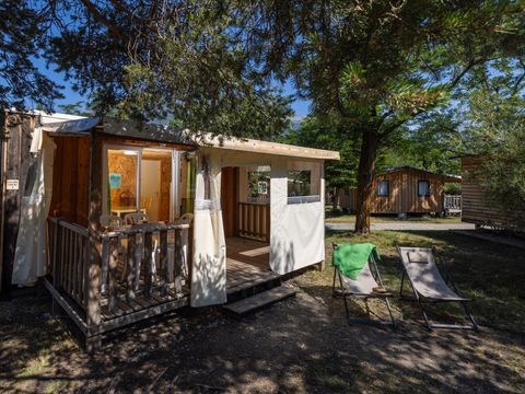 Lodge 4 personnes - Confort Premium avec sanitaires