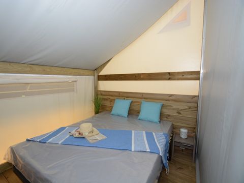 Tente en toile et en bois 5 personnes - Tente Lodge Confort - Avec sanitaires