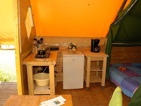 TENTE 4 personnes - Cabane Edelweiss (sans sanitaires)