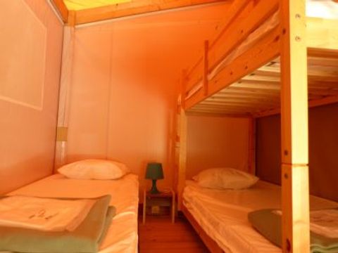 Tente en toile et en bois 5 personnes - LODGE STANDARD (SANS SANITAIRES)