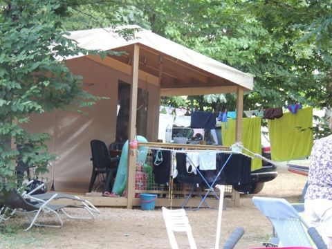 TENTE TOILE ET BOIS 5 personnes - LODGE STANDARD (SANS SANITAIRES)