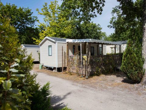 MOBILHOME 4 personnes - Mobil-home CONFORT 28m² - 2 chambres + terrasse couverte + TV