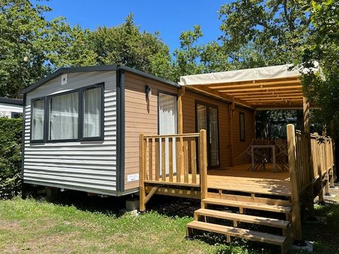 MOBILHOME 4 personnes - PREMIUM 28m² - 2 chambres + TV  + terrasse semi-couverte + draps + serviettes