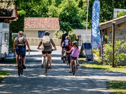 Flower Camping la Canadienne - Camping Gironde - Image N°12