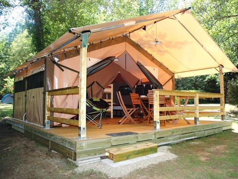 TENTE TOILE ET BOIS 5 personnes - Lodge VICTORIA 30m² / 2 chambres (sans sanitaires privatifs)