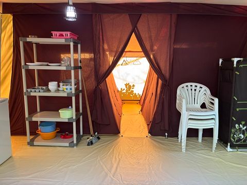 TENTE 5 personnes - Tente toute équipée 29m² - 3 chambres (sans sanitaires)