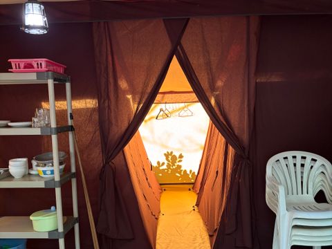 TENTE 5 personnes - Tente toute équipée 29m² - 3 chambres (sans sanitaires)