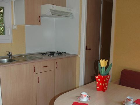 MOBILHOME 4 personnes - M54 - 26m² avec terrasse semi couverte / 2 chambres