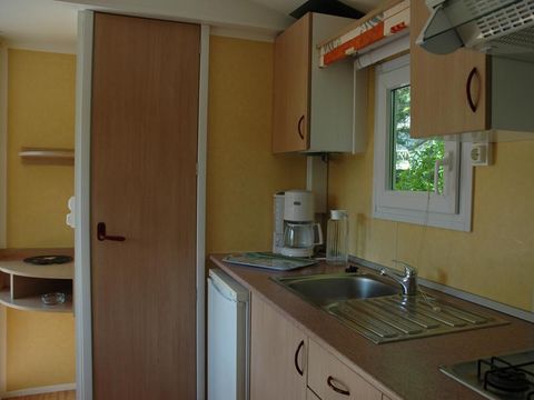 MOBILHOME 4 personnes - M54 - 26m² avec terrasse semi couverte / 2 chambres