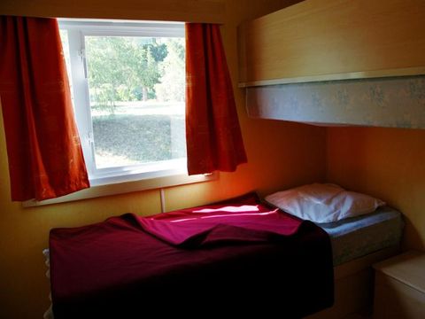 MOBILHOME 5 personnes - M8 - 35m² avec  terrasse couverte / 2 chambres