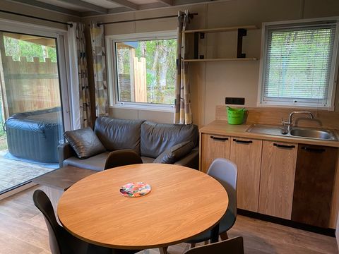 Chalet 4 personnes - Chalet Mimosa SPA - 47 m² avec terrasse couverte - 2 chambres