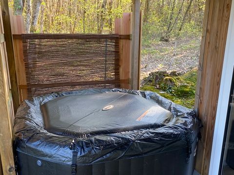 Chalet 4 personnes - Chalet Mimosa SPA - 47 m² avec terrasse couverte - 2 chambres