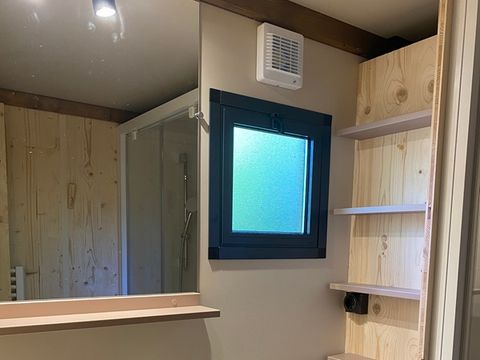 CHALET 5 personnes - Chalet Médiéval - CLIM - 37 m² avec terrasse semi-couverte - 2 chambres