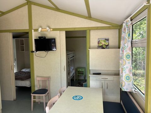 CHALET 5 personnes - Club 5 TV - 32m² avec terrasse couverte - 2 chambres