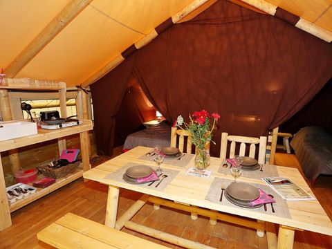TENTE 5 personnes - Lodge Robinson  - 2 chambres - 25 m2 (+Terrasse couverte 10 m2) 5 personnes