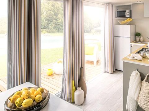 MOBILHOME 6 personnes - Ultimate | 3 Ch. | 6 Pers. | Terrasse simple | 2 SDB | Clim. | TV