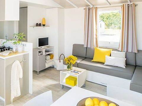 MOBILHOME 6 personnes - Ultimate | 3 Ch. | 6 Pers. | Terrasse Lounge | 2 SDB | Clim. | TV