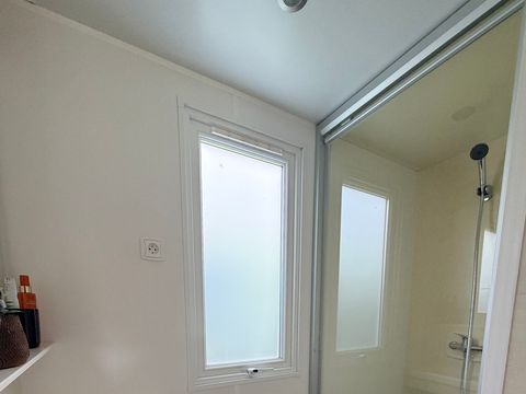 MOBILHOME 4 personnes - Loggia Bay standard 24 m² (2 ch.-4 pers.)