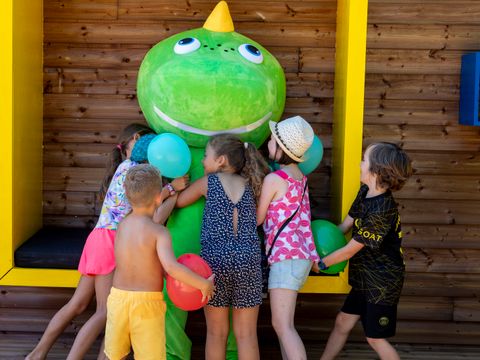 Flower Camping Le Tiradou - Camping Dordogne - Image N°9