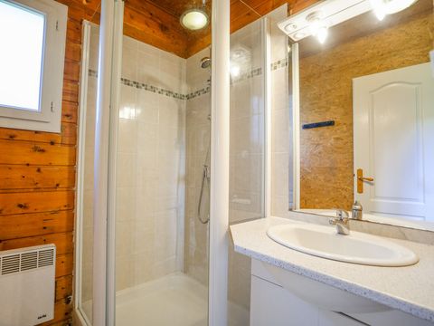 CHALET 5 personnes - Chalet Eden - (2 adultes, 2 enfants, 1 bébé: emplacement pour lit parapluie)