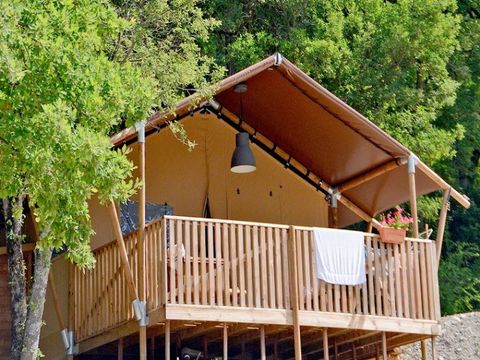 HÉBERGEMENT INSOLITE 6 personnes - TENTE SAFARI 6p